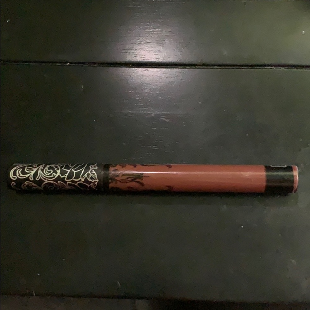 KVD crucifix everlasting liquid lipstick